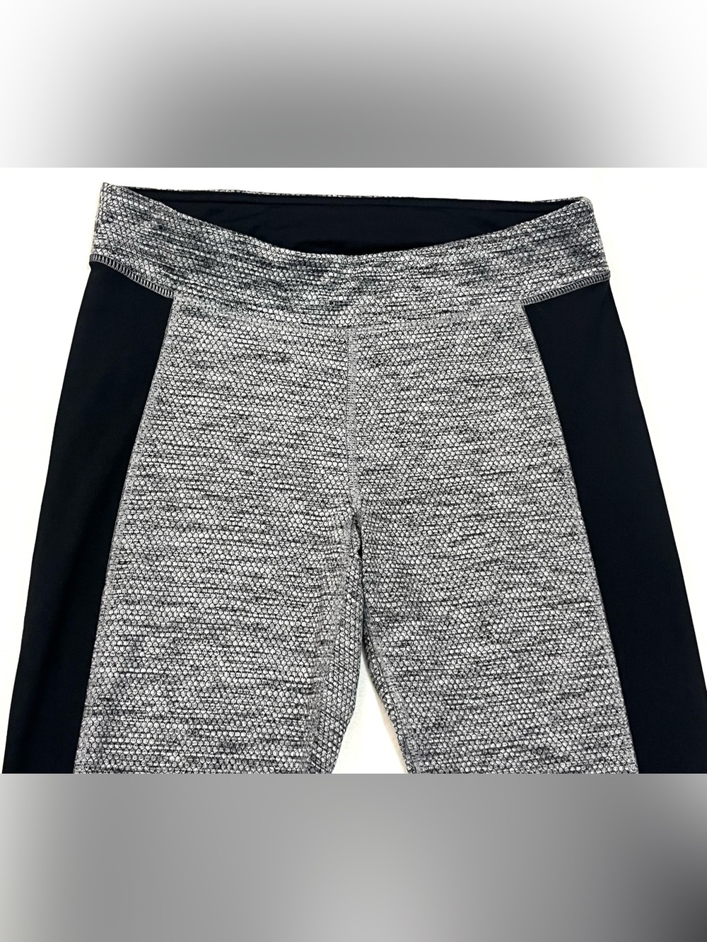 Champion Black and Gray Textured Athletic Leggings Women’s Small - Picture 3 of 15